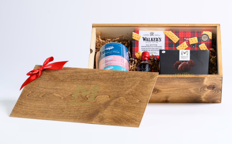 Small wooden box with products for Tea Enthusiasts.